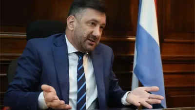 Oficialistas y opositores quieren para sí la banca del senador Edgardo Kueider.