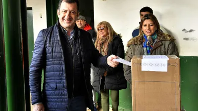 Kueider votando PASO