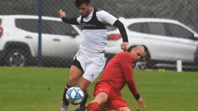 Patronato cerró sus amistosos en Buenos Aires con un empate y un triunfo ante Lanús
