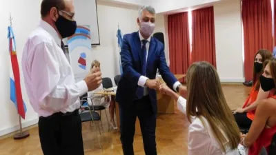 Lara se presentó ante el personal del Tribunal de Cuentas