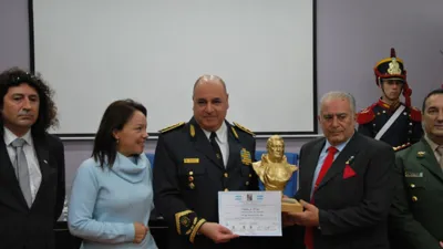 El comisario general José Lauman fue homenajeado por la Junta Sanmartiniana.