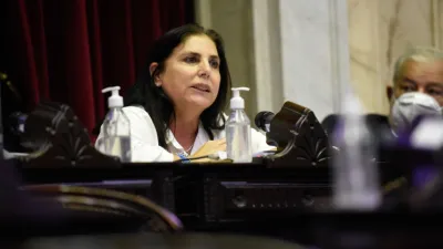 Gabriela Lena 