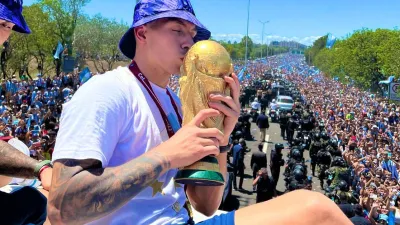 “No busquen dinero, busquen la gloria”, expresó el entrerriano Lisandro Martínez