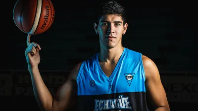 Básquet: Hernán Losito continuará integrando en el plantel de Echagüe