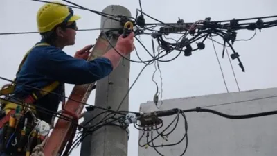 El Gobierno dispuso que hasta el 31 de diciembre las empresas de servicios de gas, luz y agua no podrán cortar esas prestaciones.