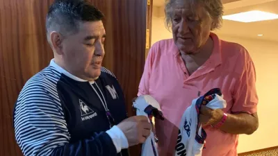 Maradona despidió a Carlovich: “Con tu humildad nos bailaste a todos, Trinche”