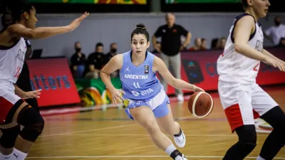 Básquet: con la entrerriana Agustina Marín, Argentina sufrió una dura derrota ante Hungría