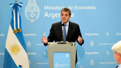 Imagen de archivo del ministro de Economía, Sergio Massa, que hoy anunció una serie de medidas para paliar los ingresos frente a la inflación y la devaluación.