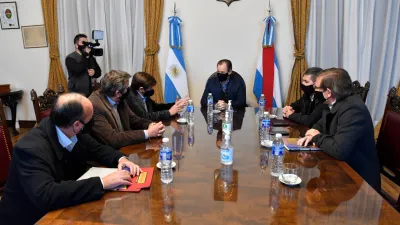 Bordet instó al “diálogo entre el sector privado y el público” para superar la crisis