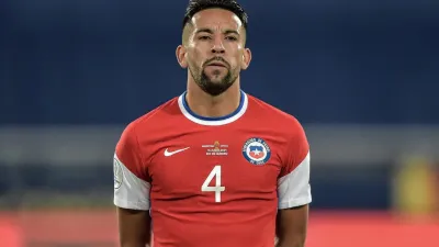 Independiente se reforzó con el chileno Mauricio Isla