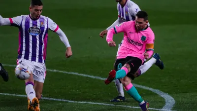 Lionel Messi rompió el récord de Pelé: es el jugador con más goles para un mismo club