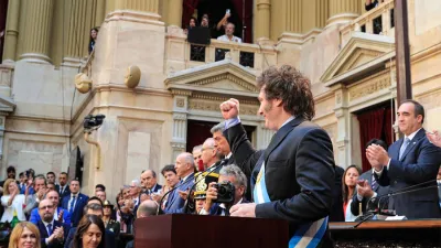 Imagen de archivo del presidente en el Congreso Nacional. Hoy hablará por cadena nacional cuando presente el Presupuesto 2025 ante “las ratas del Congreso” y los "diputados coimeros".
