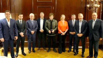 El Presidente se puso al frente de diálogo con los jefes provinciales. 