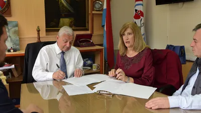 La ministra Rosario Romero con el intendente José Lauritto