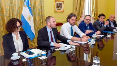 Santiago Cafiero lidera un encuentro en la Casa Rosada junto a Cecilia Todesca, Matías Kulfas, Martín Guzmán y Claudio Moroni.