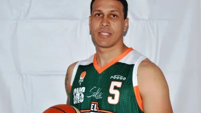 Básquet: Echagüe confirmó a Iván Albornoz y Francisco Michelli para la Liga Argentina