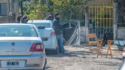 A raíz de un operativo que se inició en la mañana de ayer, se detectó el transporte de dos kilos de cocaína. Hay tres detenidos a disposición de la Justicia Federal.