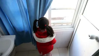 Innumerables niños y niñas no pueden ir a la escuela por el coronavirus y deben enfrentar esta cuarentena conviviendo con el adulto agresor.