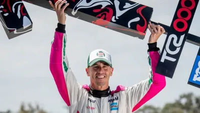 Leonel Pernía se consagró bicampeón del TC2000