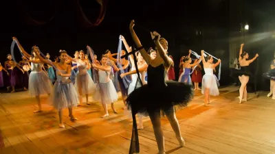 Escuela Municipal de Danza 