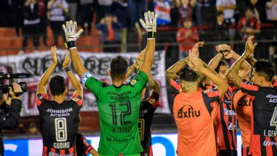 Patronato saluda