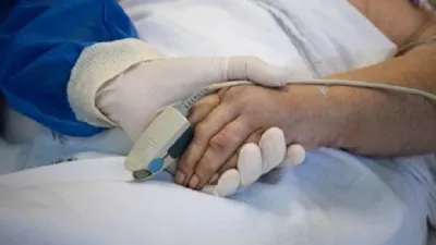 El protocolo diseñado por el hospital de Gualeguaychú tiene como objetivo humanizar la asistencia, brindando el acompañamiento afectivo y evitar la soledad en el momento crítico.