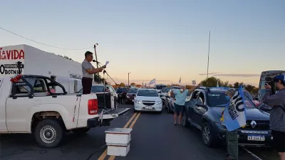La proclama se leyó en Arroyo Verde y reclamó que la pastera UPM Botnia se vaya de la cuenca del río Uruguay.