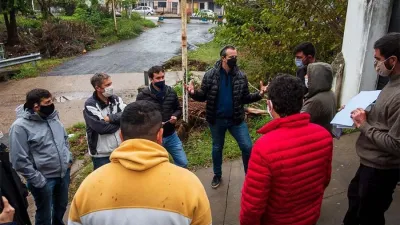 El intendente de Paraná, Adán Bahl, recorrió la zona del arroyo Antoñico y confirmó que se consiguió el financiamiento para concretar la sistematización de ese curso de agua.