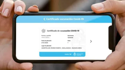 Tres universidades definieron que pedirán pase sanitario para asistir a clases este año