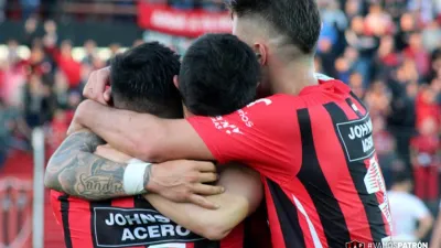 Patronato: confirmaron días y horarios para las próximas ocho fechas de la Superliga