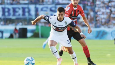Fútbol: Pérez García ya está recuperado en Gimnasia para visitar a Patronato