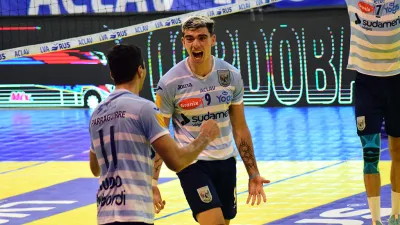 El líder Ciudad Vóley venció a UPCN en un vibrante partido en el Luis Butta