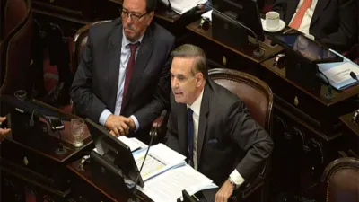 Pichetto con Guastavino en el Senado