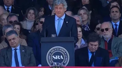 El presidente de la Sociedad Rural Argentina, Nicolás Pino, reclamó el fin de las retenciones y del cepo cambiario.