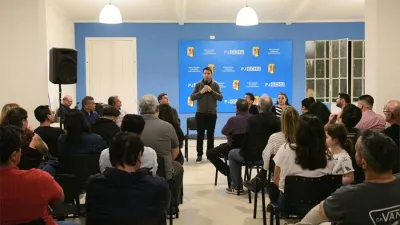 La disertación de los cinco intendentes se realizó en la sede del PJ Gualeguaychú y permitió analizar la realidad política de ese partido.