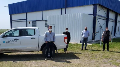 La planta actualmente se encuentra cerrada y la están readecuando, ya que estaba orientada a trabajar con productos y subproductos de origen avícola y ahora proyectan trabajar con porcinos.