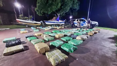 El procedimiento se realizó a la altura del kilómetro 1.233 del río Paraná, en la localidad correntina de Paso de la Patria. Hay dos detenidos.