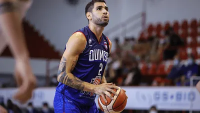 A puro triple, el “Chuzito” González fue el goleador de otro triunfo de Quimsa