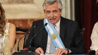 Alberto Fernández prepara su discurso de apertura de las sesiones ordinarias del Congreso. 