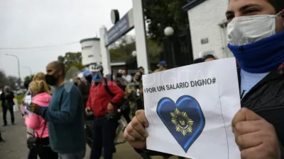 protesta de policías en Rosario