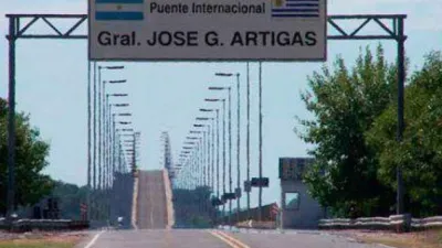 Puente Internacional Artigas
