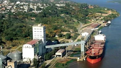 El presupuesto oficial de la obra es de 50 millones de pesos y se presentaron dos oferentes Pentamar SA y Roma Port SA.