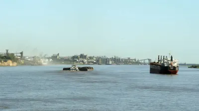 Remolcadores en puertos de Rosario.