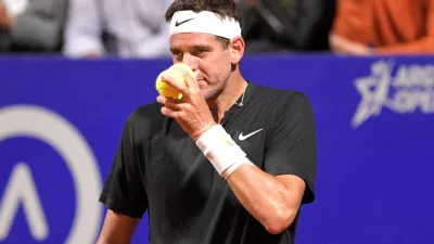 Del Potro inició un tratamiento en Suiza con la ilusión de curar su rodilla derecha