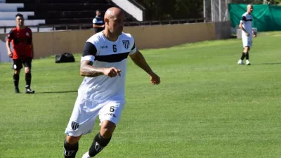 Fútbol: el paranaense Renzo Vera no jugará por más de un mes por una rotura de meniscos