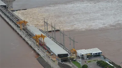 Chagas propone achicar gastos y reducir los sueldos de directores en la Comisión Técnica Mixta de Salto Grande.