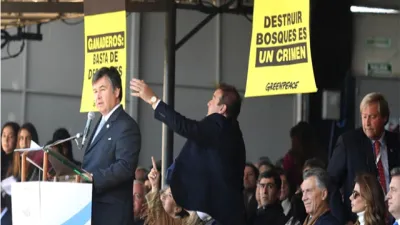 Protesta Greenpace en La Rural