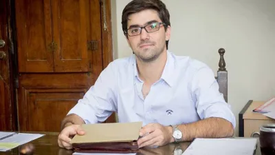 El intendente de La Paz también congeló su sueldo y el de toda su planta política