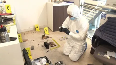 Así quedó el lugar donde explotó la carta enviada a Nicolás Pino. 