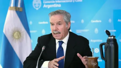 El excanciller Felipe Solá decidió no participar de la Cumbre de la Celac.